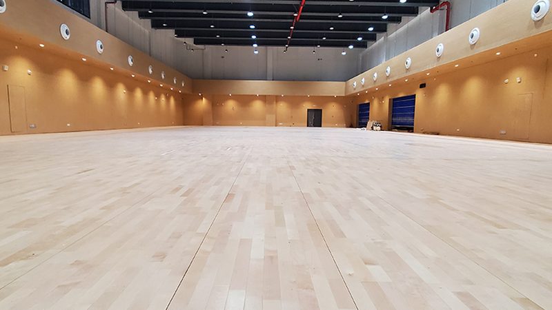 锁扣地板的尺寸类型主要包括以下几种：