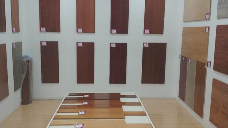 三层实木地板地暖专用产品具有以下优势：